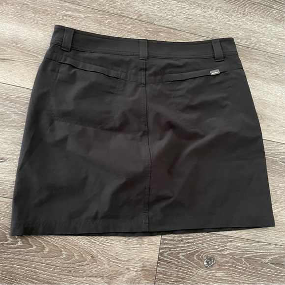 Eddie Bauer Adventurer 2.0 Skort
Black
Size 8 - Picture 4 of 8